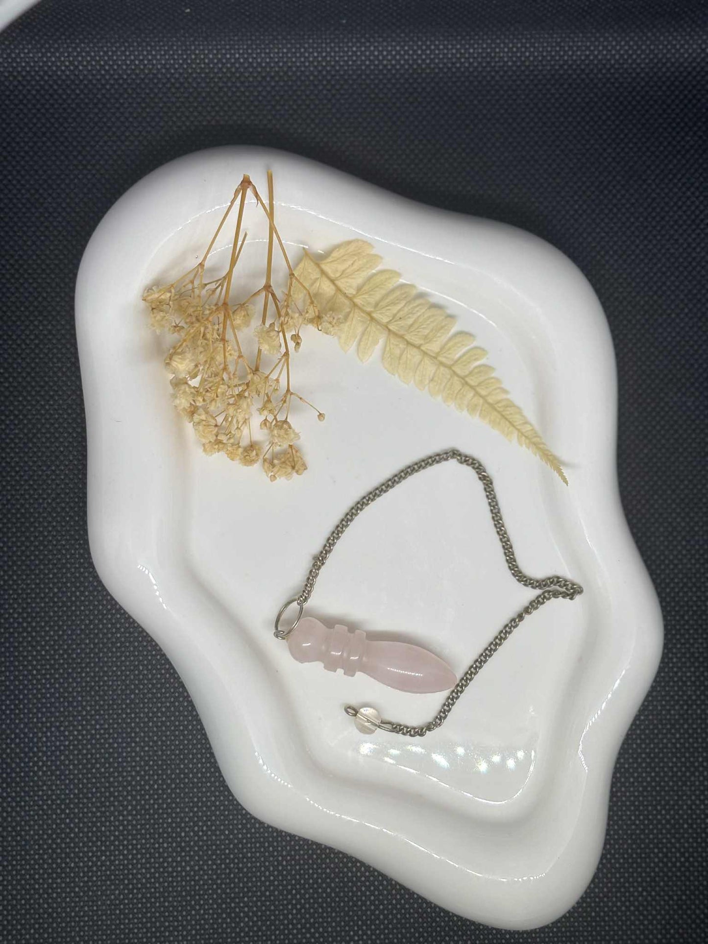 Pendule en Quartz Rose – Douceur & Énergie du cœur
